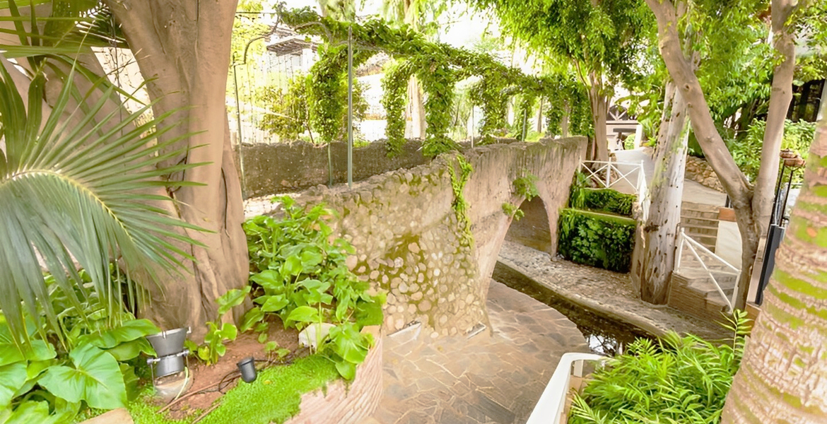 Частный Сьют с тремя спальнями в отеле Puente Romano