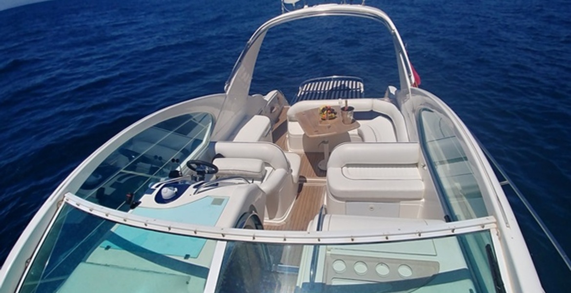 Яхта Fairline Targa 48 в аренду в Пуэрто Банус, Марбелья.